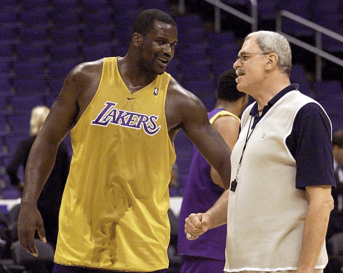 还为赛事举 还为赛事举